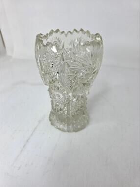 Vintage L.E. Smith Clear Glass Whirling Star Pattern 6 1/2" tall